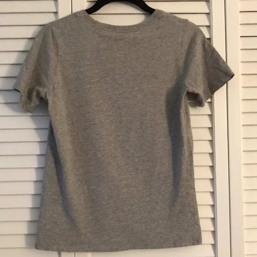 Price is firm NIKE Boys’ Buffalo Plaid Swoosh Graphic Tee Size Medium
